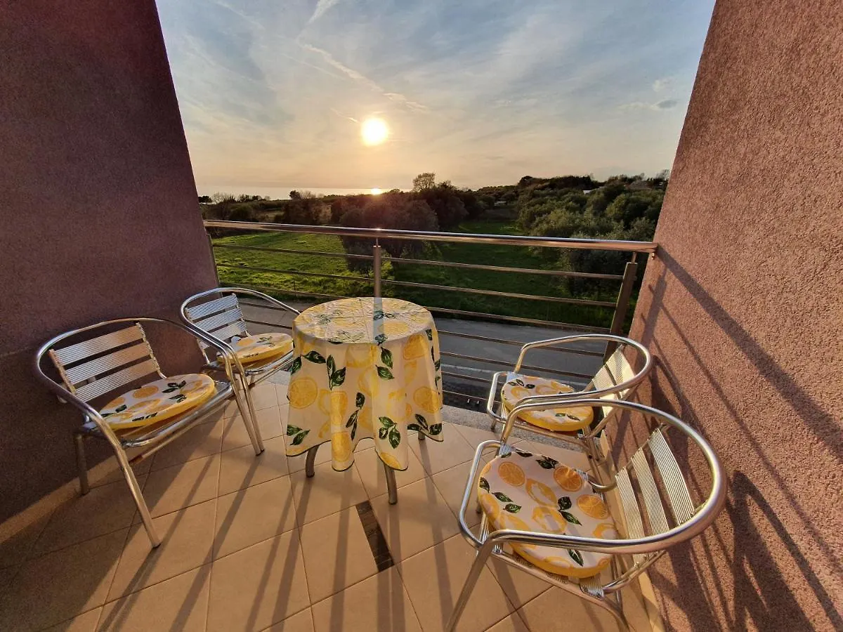 Apartamento Lavanda Samarin Zambratija